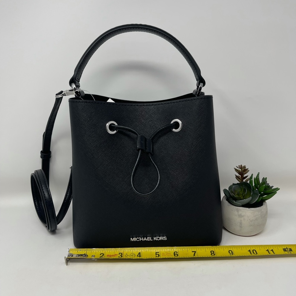 Michael Kors Suri Medium Bucket Bag and Wallet - Picture 2 of 15